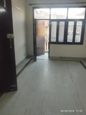 Room in 2 BHK Apartment at Telecom City, Sector 62 – for Rent