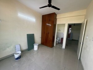 2 BHK Apartment For Rent in Pyramid Midtown, Sector 59