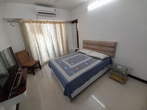 Bedroom in 2 BHK Apartment at Platinum Heritage, Ghodbunder Road – for Rent