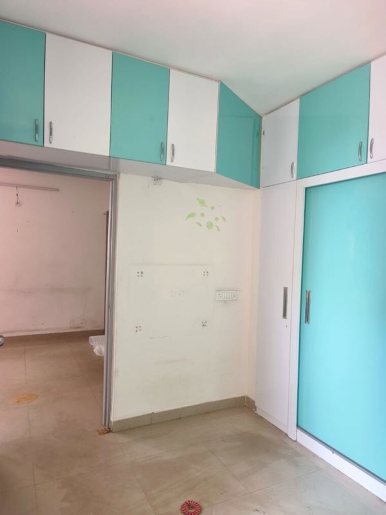 Room, sector 90 2 Bedroom 600 Sq.Ft. Builder Floor In Sector 90 Gurgaon 10243092