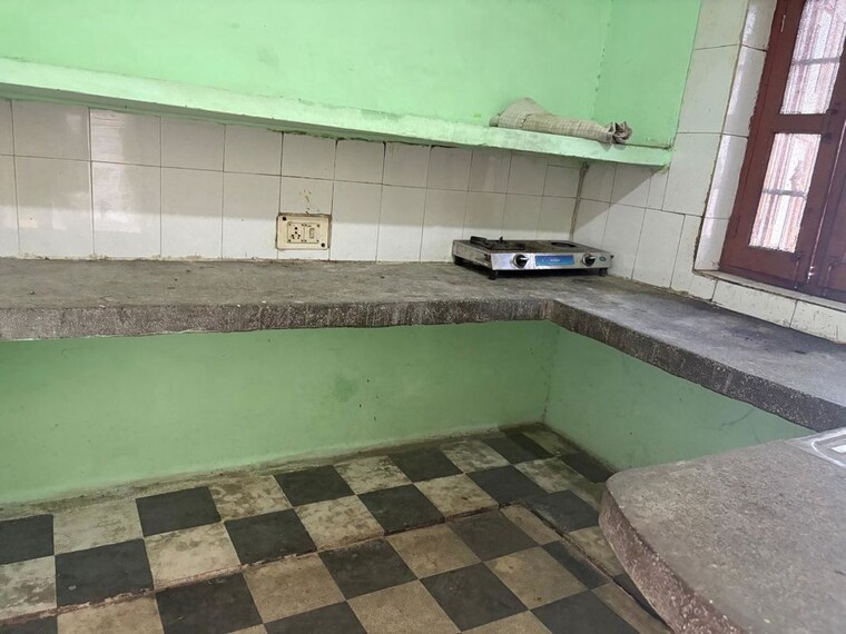 Balcony, sector 6 1.5 Bedroom 250 Sq.Ft. Independent House In Sector 6 Bahadurgarh 10243171