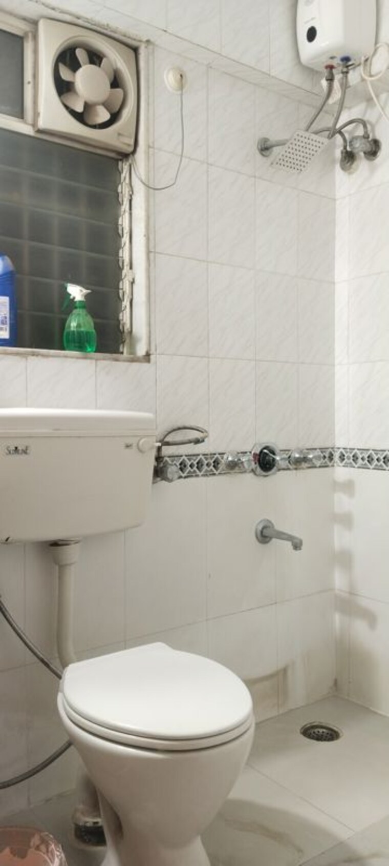 Bathroom, nirmal-lifestyle-residency-chs-ltd 3.5 Bedroom 1000 Sq.Ft. Apartment In Mulund West Mumbai 10243193