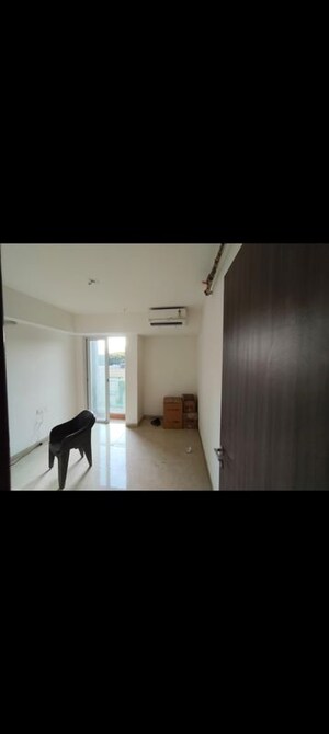 Team Area in 2 BHK Apartment at Indiabulls One Indiabulls, Pokhran Road No Two – for Rent