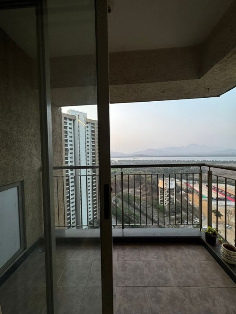 Exterior View, lodha-splendora 3 Bedroom 1124 Sq.Ft. Apartment In Ghodbunder Road Thane 10243419