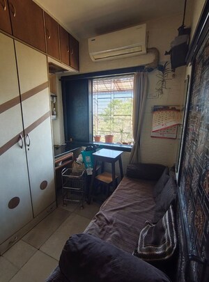 Living Room in 2 BHK Builder Floor at Ghatkopar East – for Rent