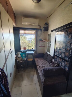 Living Room in 2 BHK Builder Floor at Ghatkopar East – for Rent