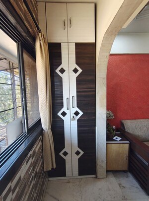 Furnished Amenities in 1 BHK Apartment at Ghatkopar East – for Rent