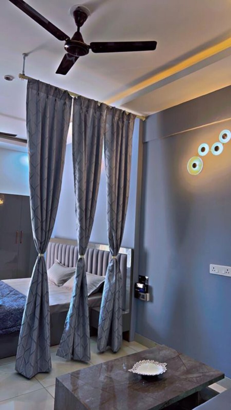 Room, supertech-north-eye 1 RK 565 Sq.Ft. Apartment In Sector 74 Noida 10243435