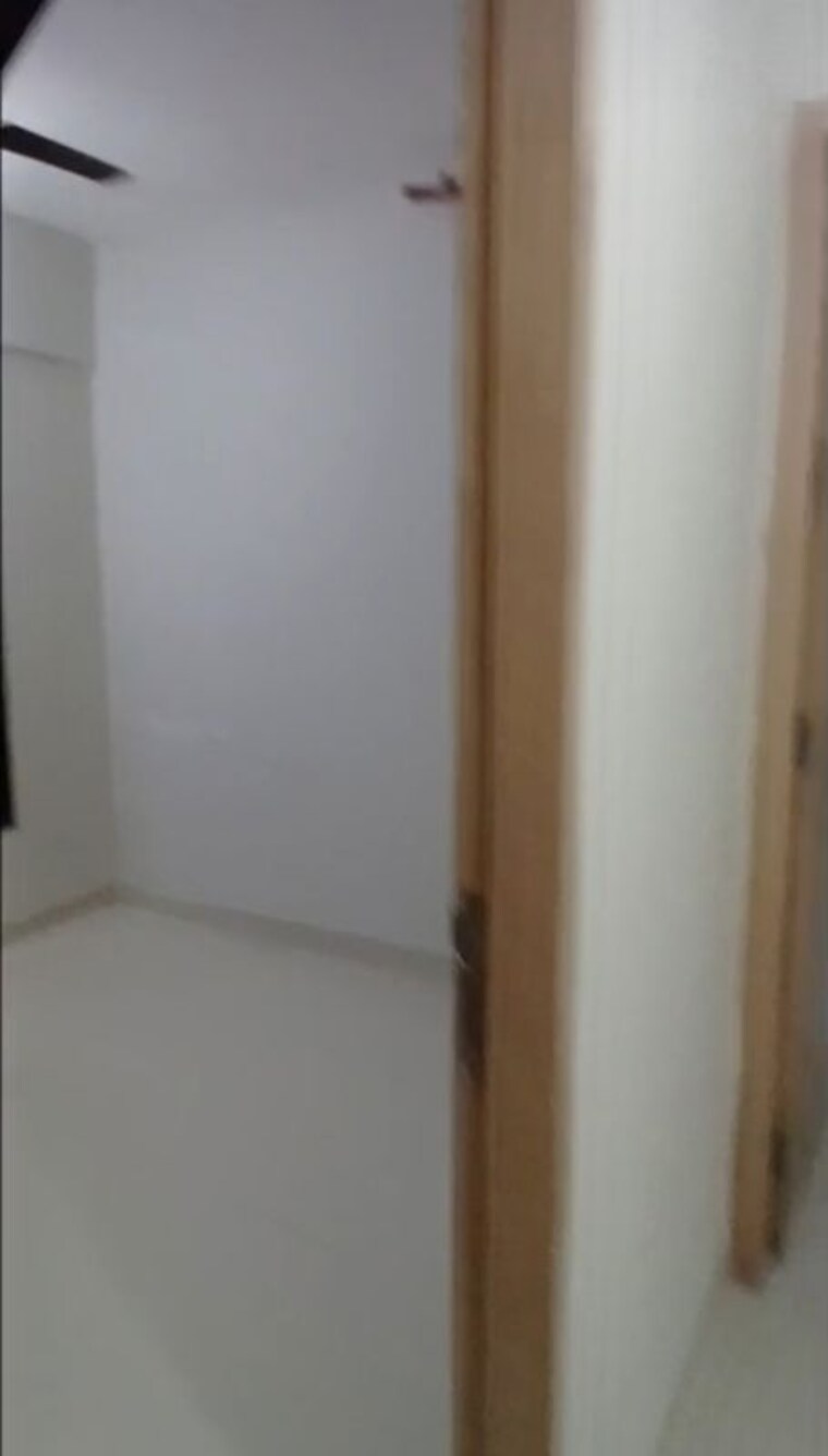 Room, abhinav-naigaon-chs 2 Bedroom 500 Sq.Ft. Apartment In Dadar East Mumbai 10243506
