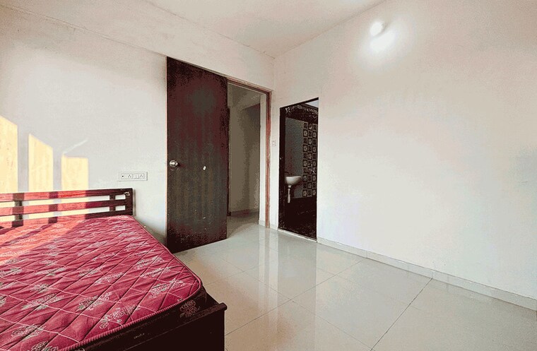 Bedroom, jawaharlal nehru road Pg For Girls In Jawaharlal Nehru Road 10243432