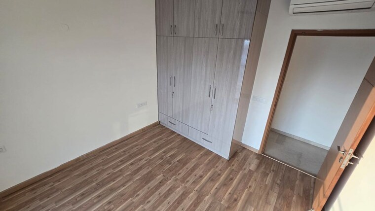 Room, tata-gurgaon-gateway 2 Bedroom 1580 Sq.Ft. Apartment In Sector 112 Gurgaon 10243651