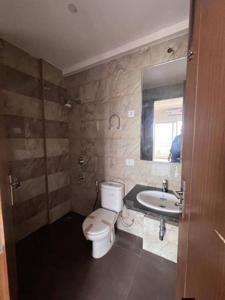 Bathroom, godrej-nature-plus 2.5 Bedroom 1557 Sq.Ft. Apartment In Sohna Sector 33 Gurgaon 10243656