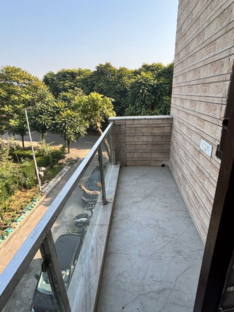 Balcony, xu 1 greater noida 2.5 Bedroom 90 Sq.Mt. Independent House In Xu 1 Greater Noida Greater Noida 10243721