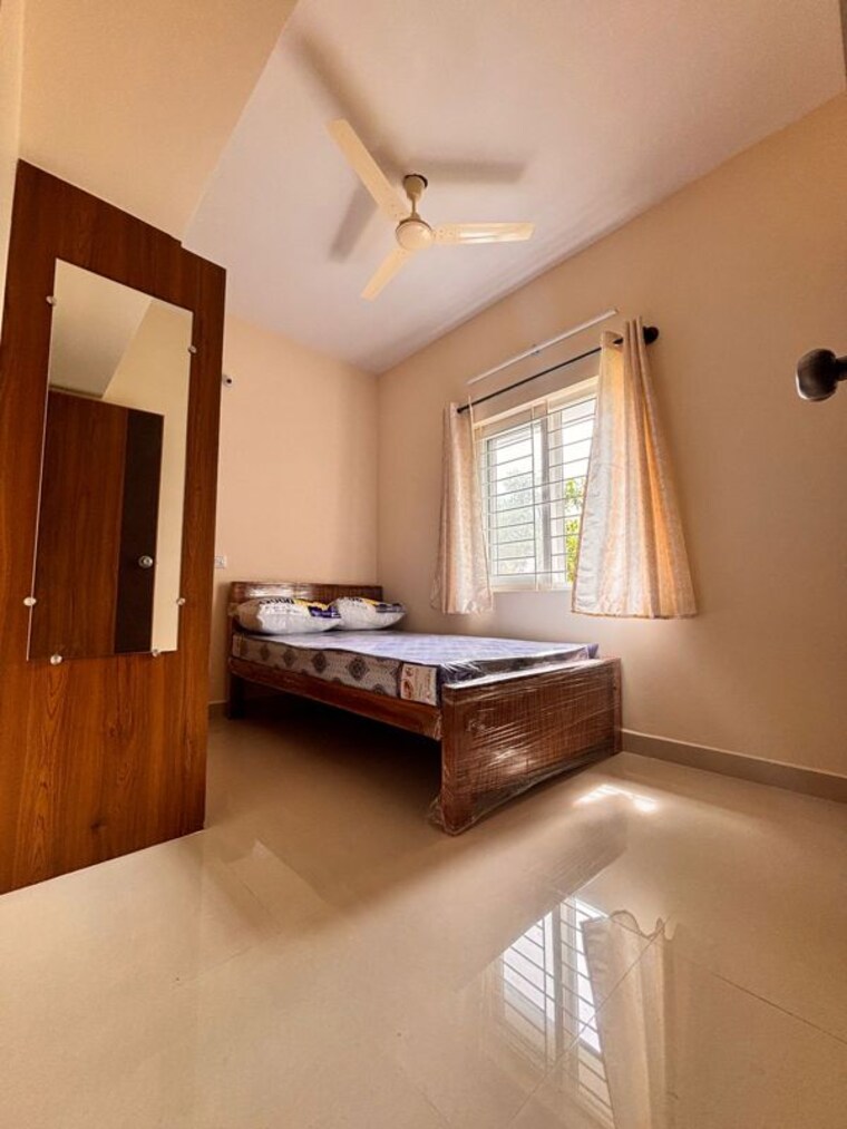 Living Room, indiranagar 1 Bedroom 550 Sq.Ft. Apartment In Indiranagar Bangalore 10243724