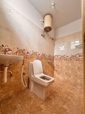 Bathroom in 1 BHK Apartment at Indiranagar – for Rent