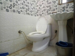 Bathroom in 3 BHK Builder Floor at Rajendra Nagar Sector 4 – for Rent