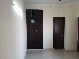 Room in 3 BHK Builder Floor at Rajendra Nagar Sector 4 – for Rent