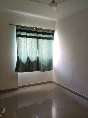 Room in 3 BHK Apartment at Saya Zion, Sector 4 Greater Noida – for Rent
