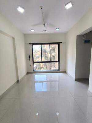1 BHK Apartment For Rent in Ashirwad Apartment Malad West, Malad West