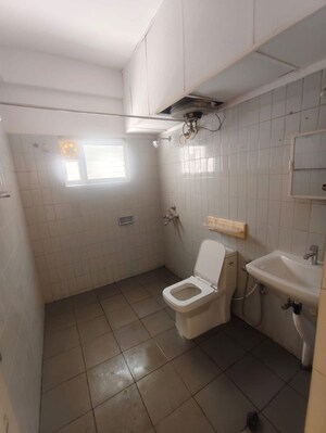 Bathroom in 2 BHK Apartment at Richmond Town – for Rent
