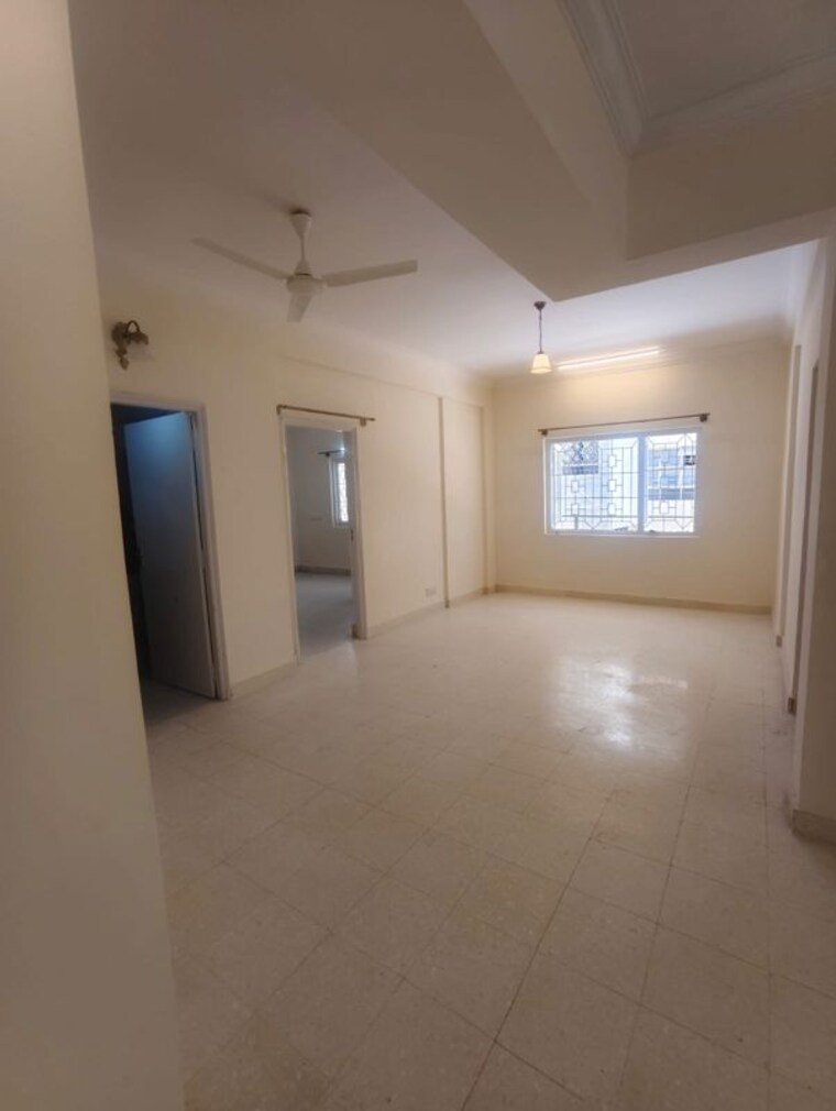 Room, richmond town 2 Bedroom 1500 Sq.Ft. Apartment In Richmond Town Bangalore 10243839