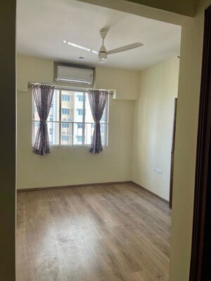 Room in 4 BHK Apartment at Ideal Aquaview, Mahish Bathan – for Rent