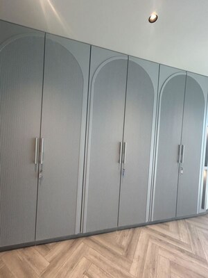 Furnished Amenities in 3 BHK Apartment at Lodha World View, Worli – for Rent