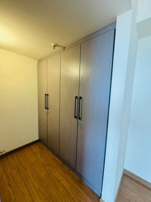 Room in 3 BHK Apartment at Godrej Meridien, Sector 106 – for Rent