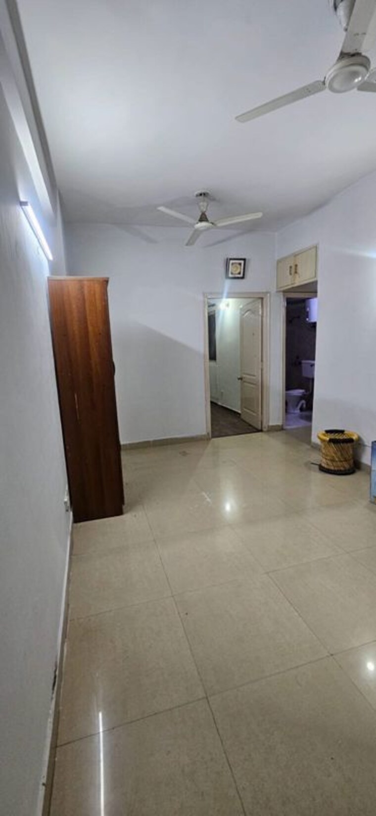 Room, paras-seasons 2 Bedroom 830 Sq.Ft. Apartment In Sector 168 Noida 10243855