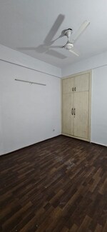 2 BHK 830 Sq.Ft. Apartment in Paras Seasons