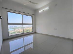 Room in 3 BHK Apartment at Godrej Boulevard, Manjari – for Rent