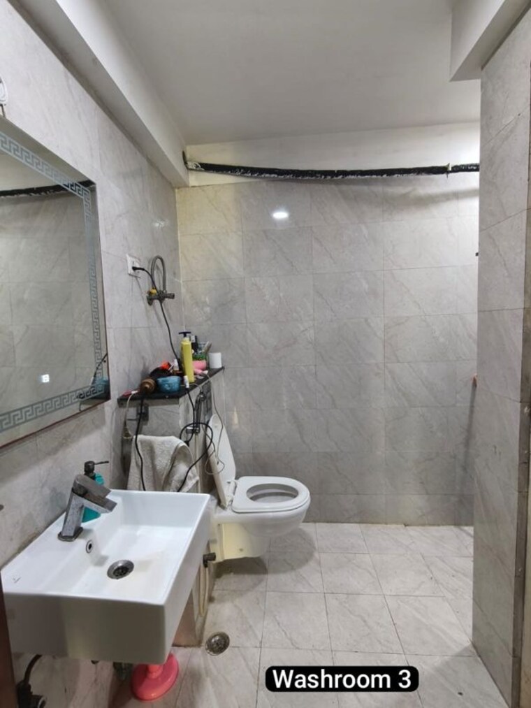 Bathroom, sunworld-arista 3.5 Bedroom 1955 Sq.Ft. Apartment In Sector 168 Noida 10243862
