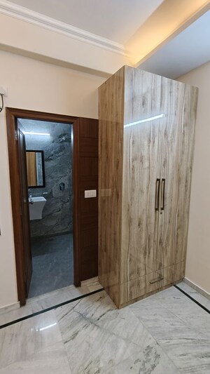 Room in 3 BHK Builder Floor at Malviya Nagar – for Rent