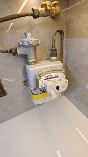 Team Area in 3 BHK Builder Floor at Malviya Nagar – for Rent