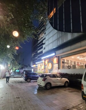  Showroom For Sale in Gomti Nagar