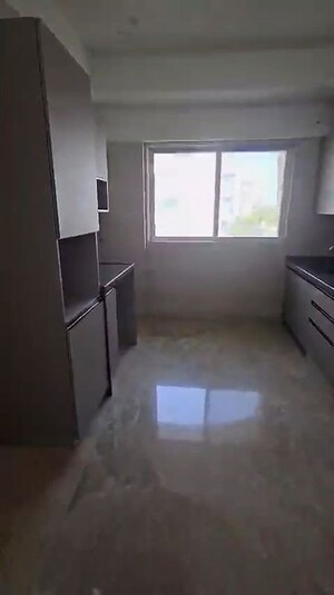 Room in 3 BHK Apartment at LnT Crescent Bay T5, Parel – for Rent