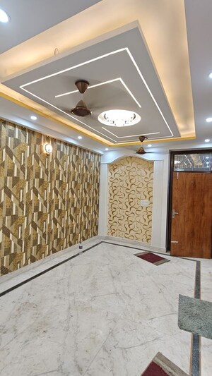 Bedroom in 2 BHK Builder Floor at Malviya Nagar – for Rent