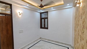 Room in 2 BHK Builder Floor at Malviya Nagar – for Rent