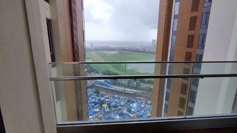 Balcony, piramal-mahalaxmi-central-tower-2 3 Bedroom 1500 Sq.Ft. Apartment In Mahalaxmi Mumbai 10243907