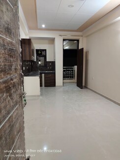 1 BHK + Servant Room Apartment For Rent in Chattarpur