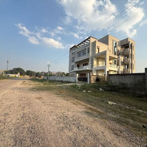  Plot – Exterior View View at Ansal Sushant Golf city, Bagiamau - for Rent