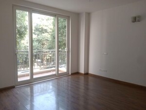 Room in 5 BHK Villa at Emaar The Vilas, Sector 25 – for Rent