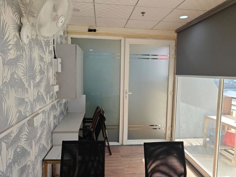 Team Area, gaur-city-center Commercial Office Space 210 Sq.Ft. In Sector 4 Greater Noida Greater Noida 10243920