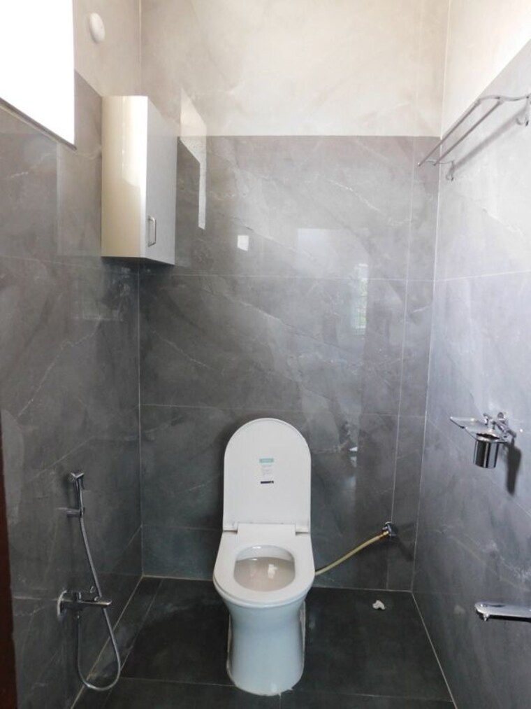 Bathroom, kondapur 2 Bedroom 1350 Sq.Ft. Builder Floor In Kondapur Hyderabad 10243928