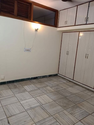 2 BHK Builder Floor For Rent in Lajpat Nagar 4