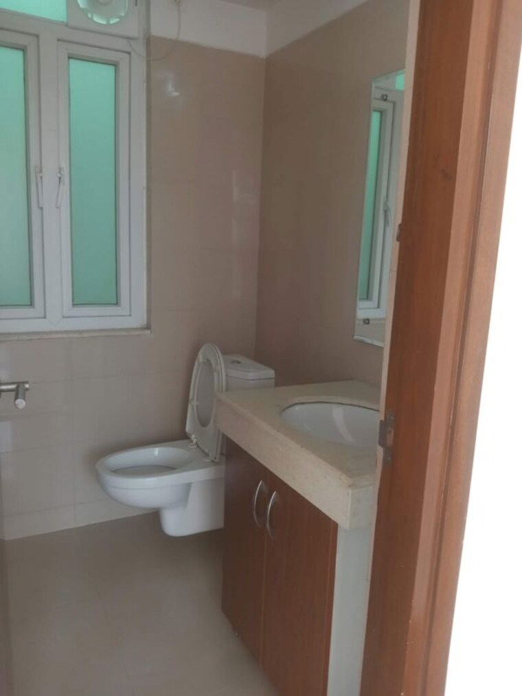 Bathroom, emaar-the-vilas 6 Bedroom 360 Sq.Yd. Villa In Sector 25 Gurgaon 10243937