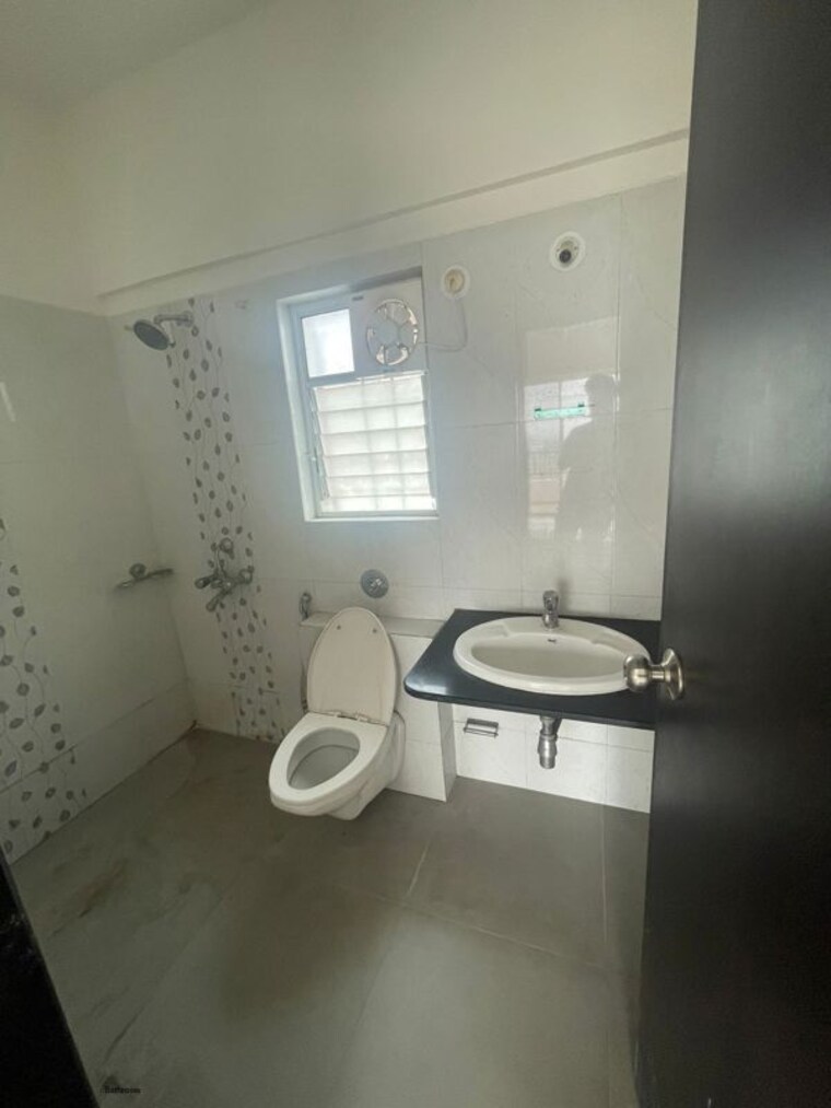 Bathroom, majestique-towers-east-phase-1 2 Bedroom 850 Sq.Ft. Apartment In Kharadi Pune 10243926