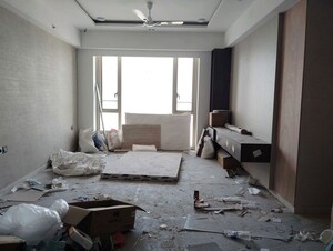 Team Area in 3 BHK Apartment at Lodha World View, Worli – for Rent