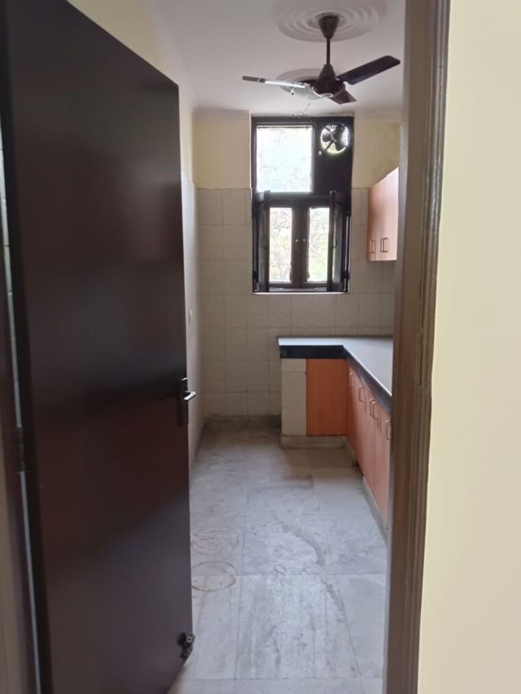 Kitchen, lajpat nagar 4 3.5 Bedroom 1300 Sq.Ft. Builder Floor In Lajpat Nagar 4 Delhi 10243953