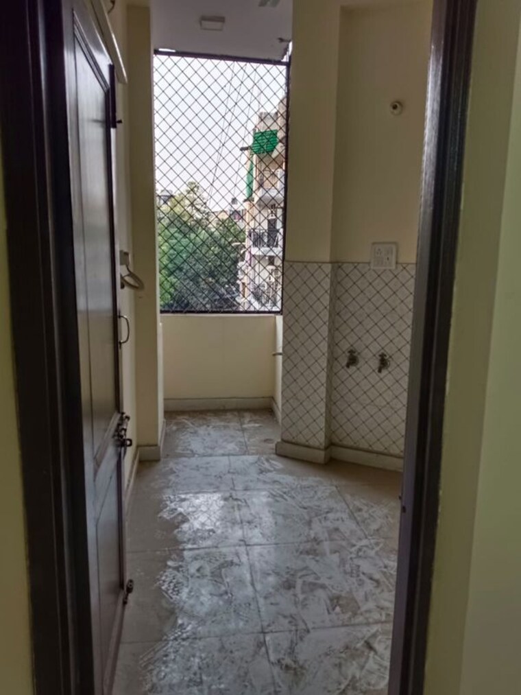 Room, lajpat nagar 4 3.5 Bedroom 1300 Sq.Ft. Builder Floor In Lajpat Nagar 4 Delhi 10243953